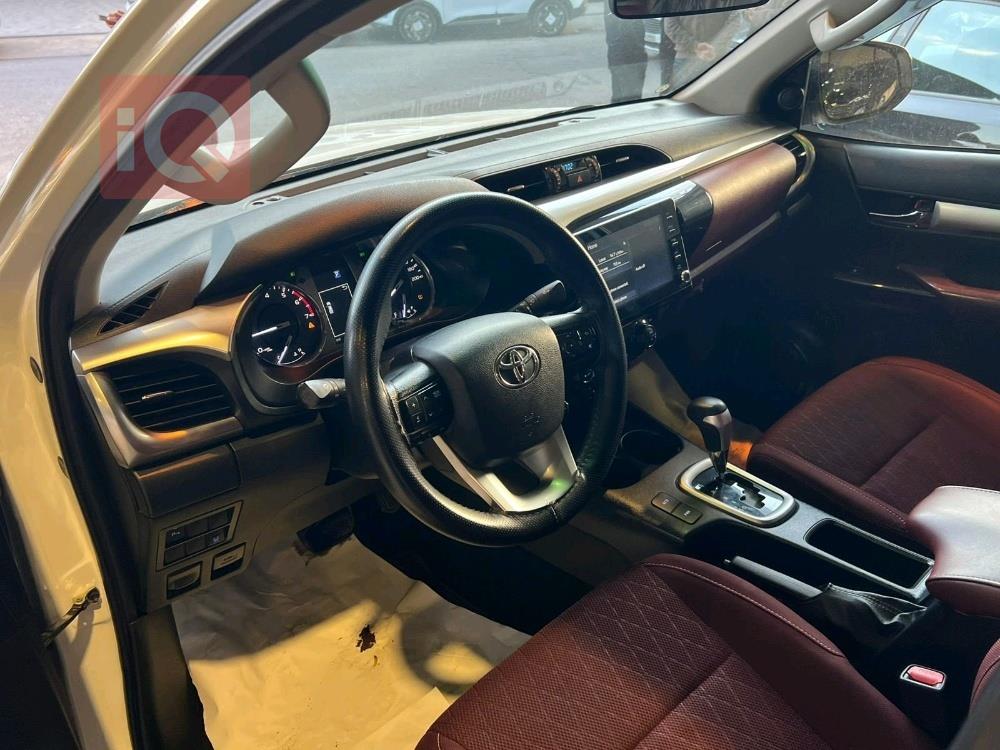 تويوتا هايلوكس